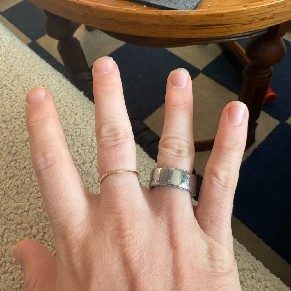Oura Ring gen 4 size 6 silver
